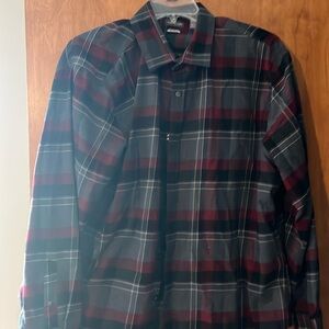 Van Heusen Never Tuck casual dress shirt